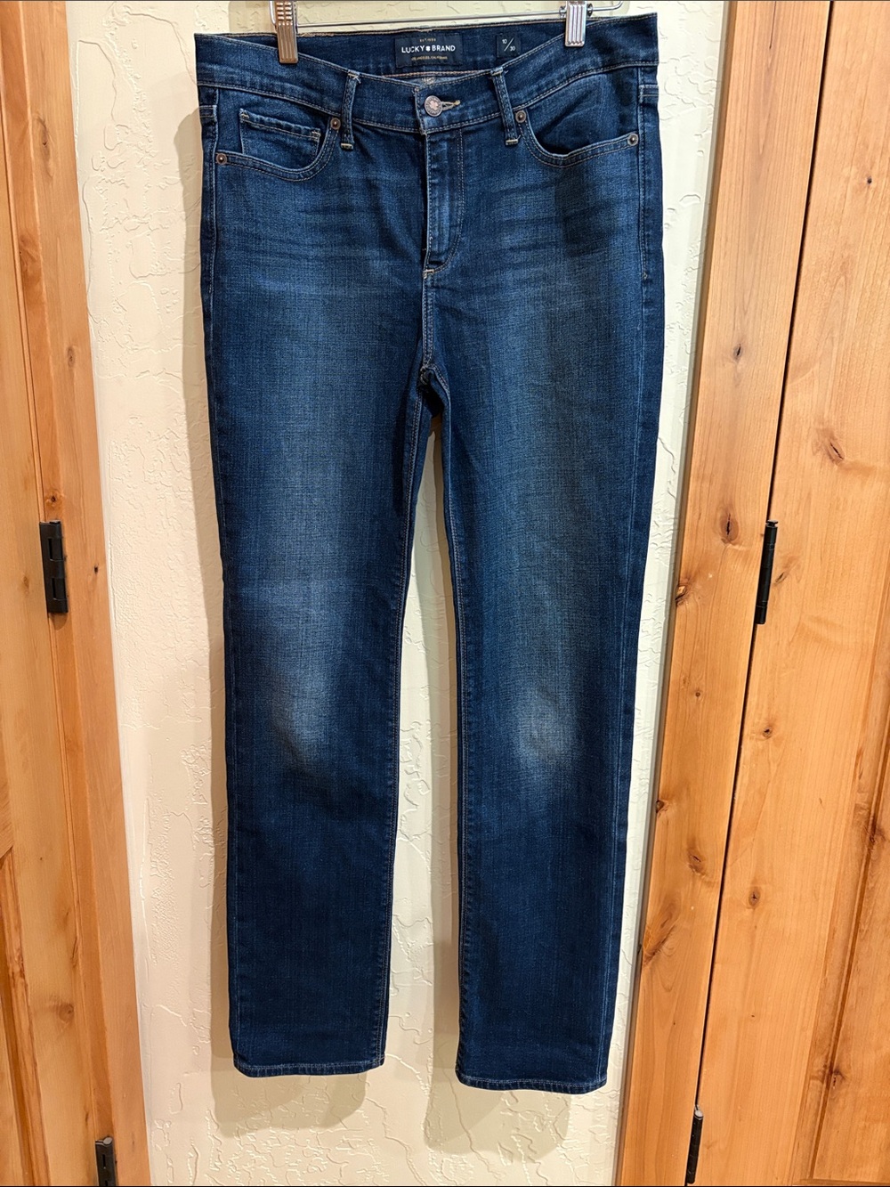 Lucky Brand Women’s Straight Leg Jeans in Dark Blue Wash Size 10/30